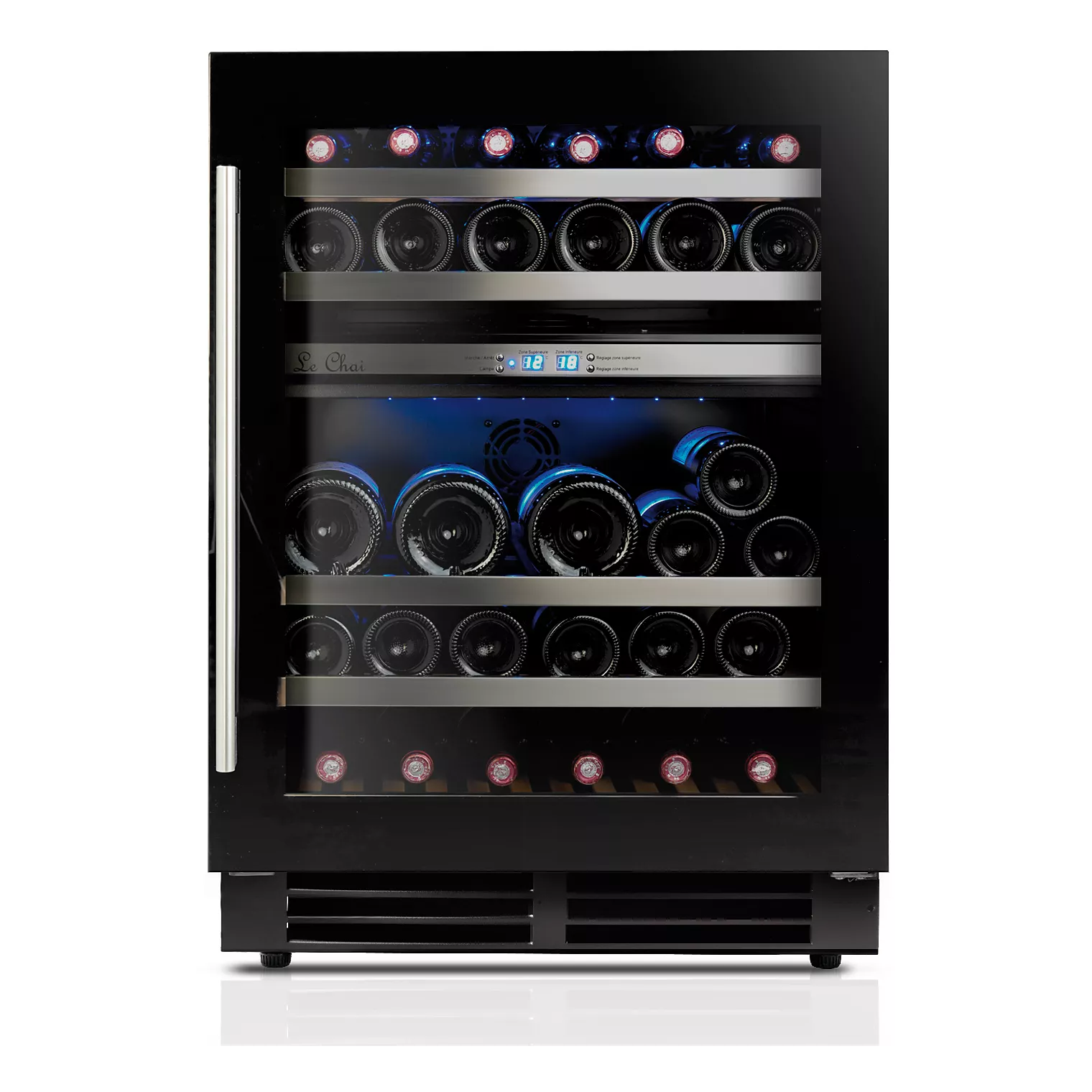 Les points forts du produit On adore Son installation encastrable et son éclairage LED bleu apporte beaucoup de charme 44 bouteilles - 4 clayettes - 2 zones de T°C L x H x P : 59.5 x 82 x 57.3 cm Réglage température : électronique via écran Niveau sonore : Silencieux (39dB)